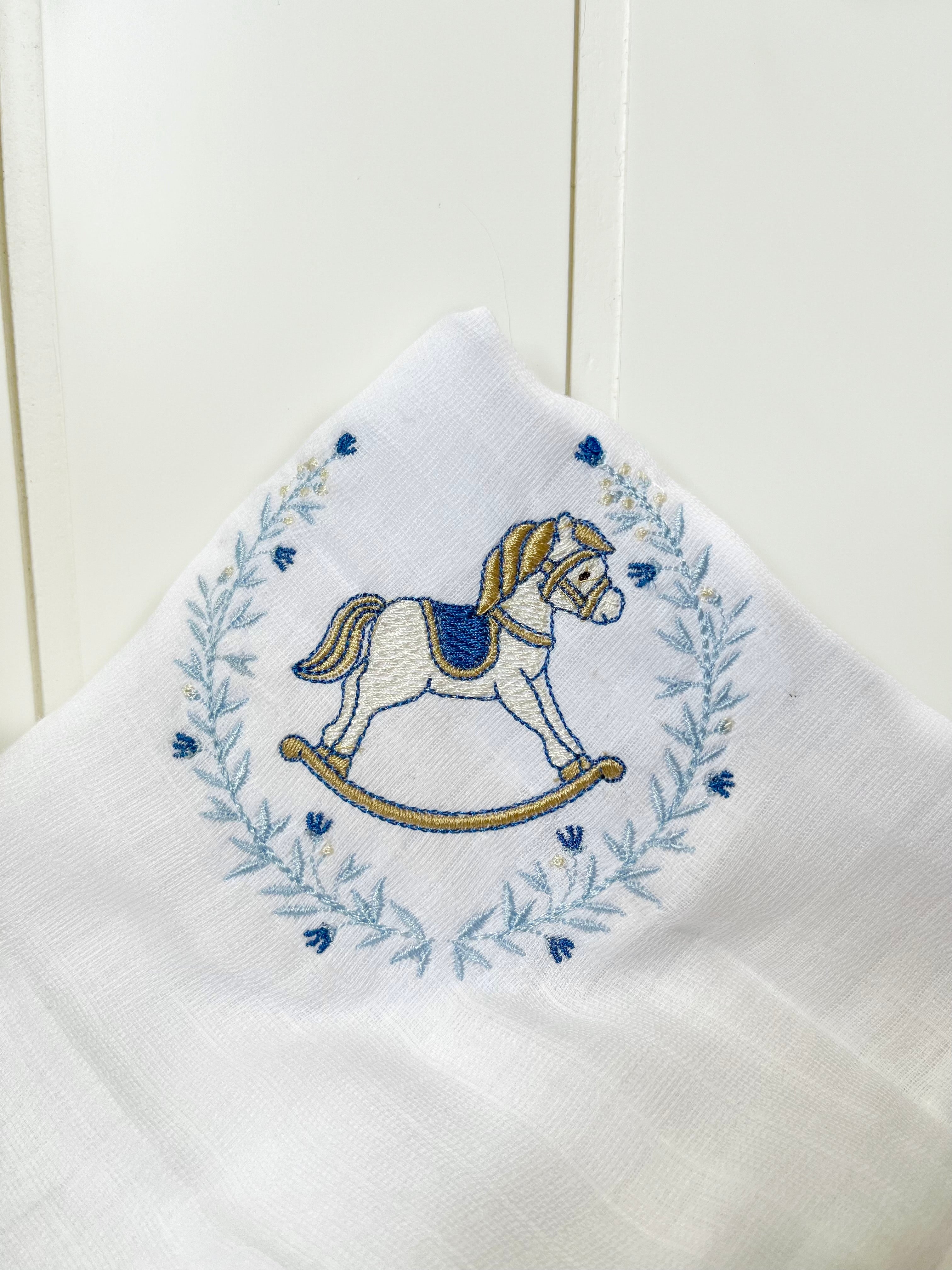 Boys rocking horse wreath muslin